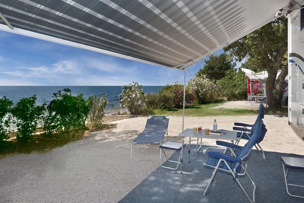 Eurocamp Mobile Homes At Fkk Nudist Campsite Solaris Tar-Vabriga Exterior photo